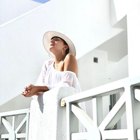 Fira Center Freedom Rooms Bagian luar foto